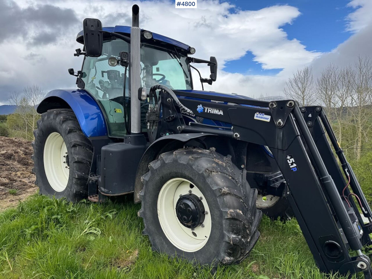2013 New Holland T7.210 AC Blue Power m/ Frontlaster - Traktor: foto 1 2013 New Holland T7.210 AC Blue Power m/ Frontlaster - Traktor: foto 1