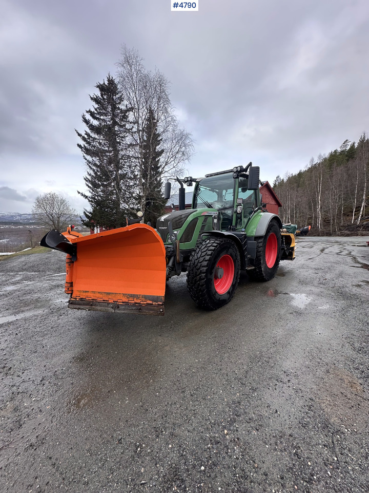 2014 Fendt 514 Vario 4x4 w/ front loader, folding plow, snow blower and sand spreader - Traktor: foto 1 2014 Fendt 514 Vario 4x4 w/ front loader, folding plow, snow blower and sand spreader - Traktor: foto 1