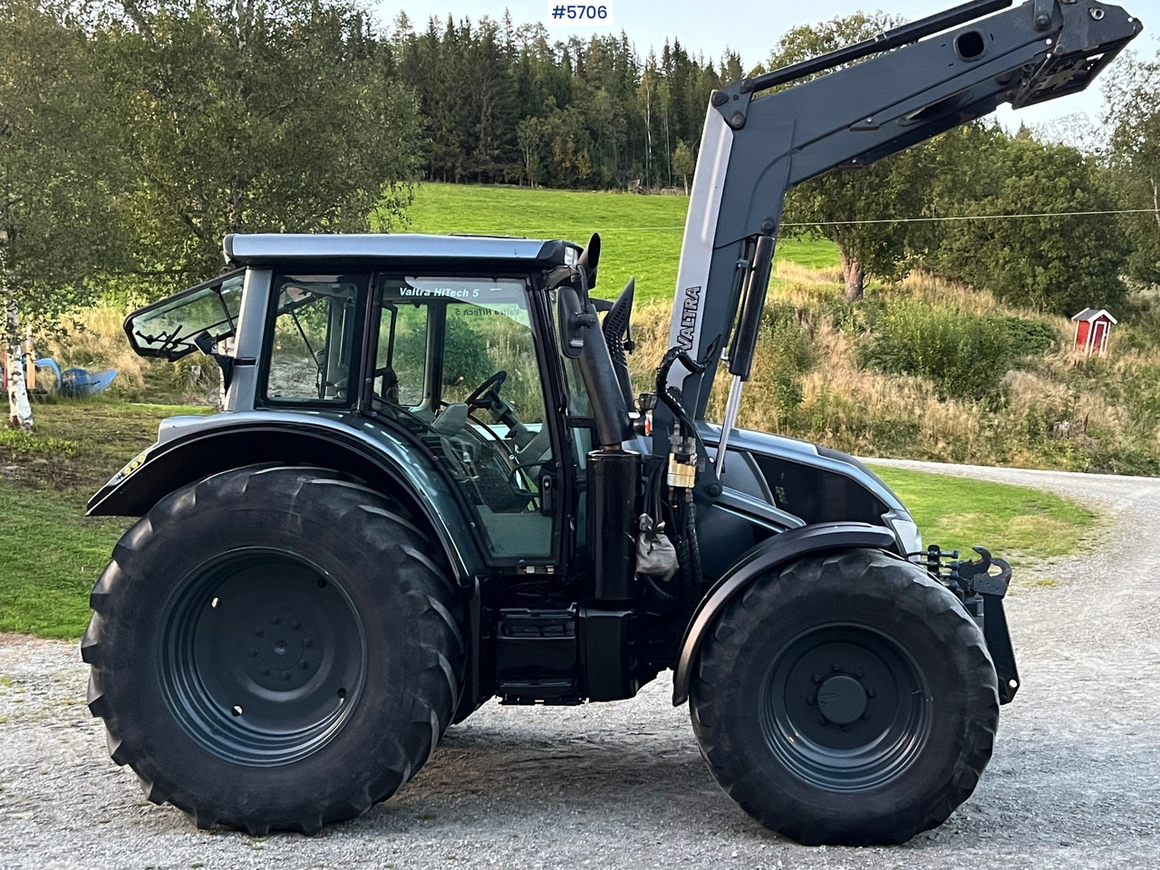 2014 Valtra N143 Direct, well equipped! - Traktor: foto 5 2014 Valtra N143 Direct, well equipped! - Traktor: foto 5
