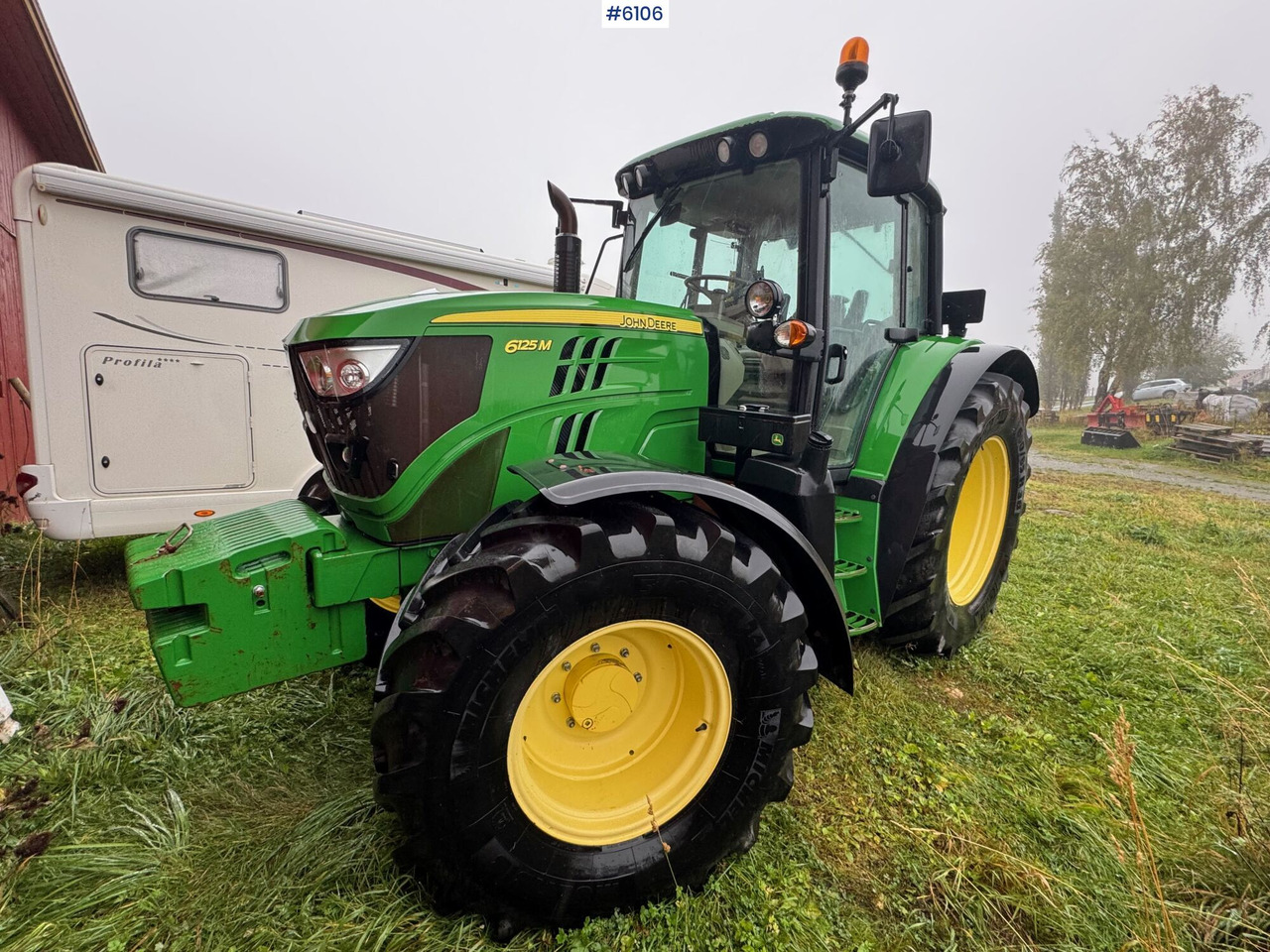 2015 John Deere 6125M. Only 1870 hours! - Traktor: foto 2 2015 John Deere 6125M. Only 1870 hours! - Traktor: foto 2