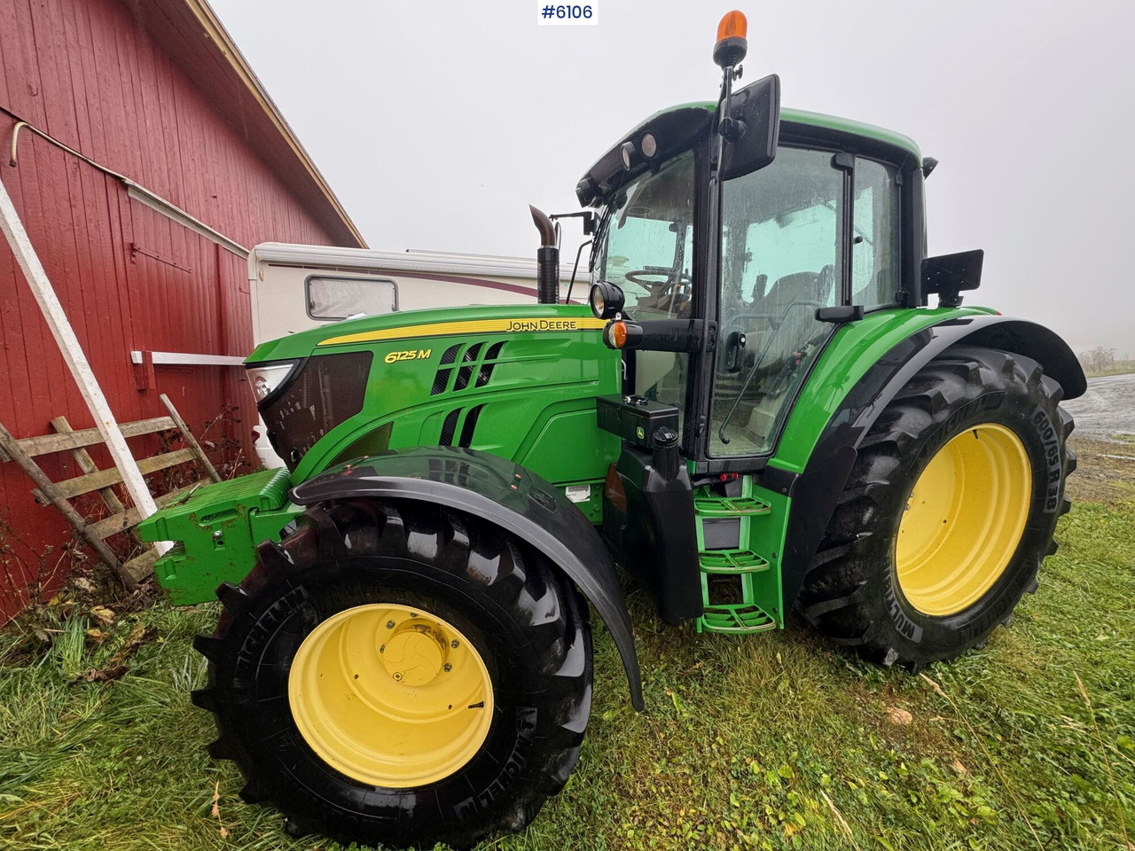 2015 John Deere 6125M. Only 1870 hours! - Traktor: foto 3 2015 John Deere 6125M. Only 1870 hours! - Traktor: foto 3