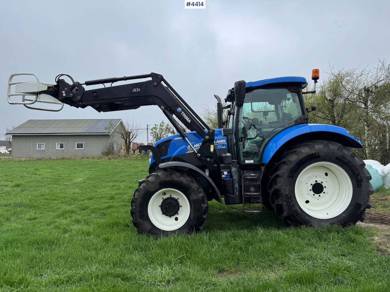 2015 New Holland T7.185 Auto Command w/Front Loader - Traktor: foto 5 2015 New Holland T7.185 Auto Command w/Front Loader - Traktor: foto 5