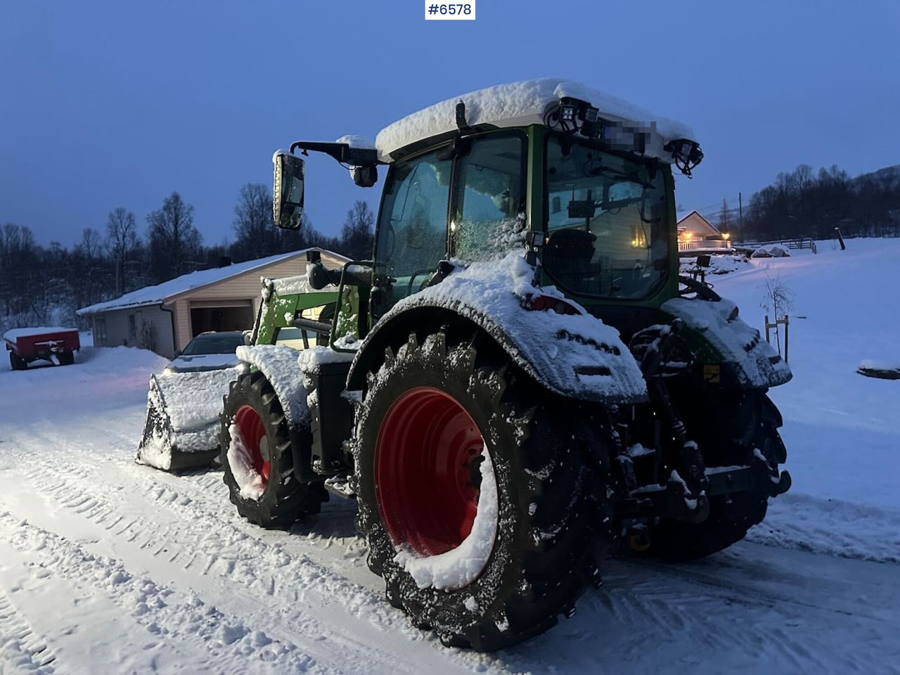 2016 Fendt 313S4 4x4 tractor w/ front loader. - Traktor: foto 4 2016 Fendt 313S4 4x4 tractor w/ front loader. - Traktor: foto 4