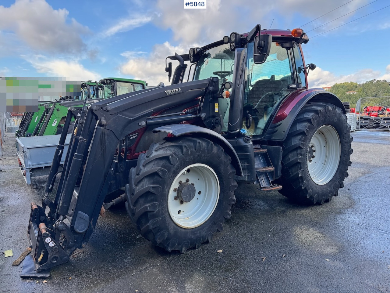 2018 Valtra N174 w/ front loader and plow plate. - Traktor: foto 3 2018 Valtra N174 w/ front loader and plow plate. - Traktor: foto 3
