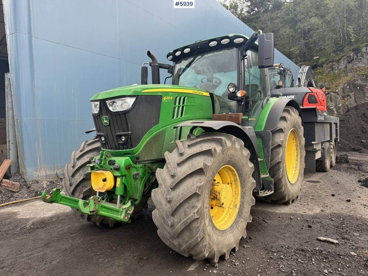 2020 John Deere 6215R w/ Front PTO and hydraulics. 2 sets of tires. - Traktor: foto 1 2020 John Deere 6215R w/ Front PTO and hydraulics. 2 sets of tires. - Traktor: foto 1