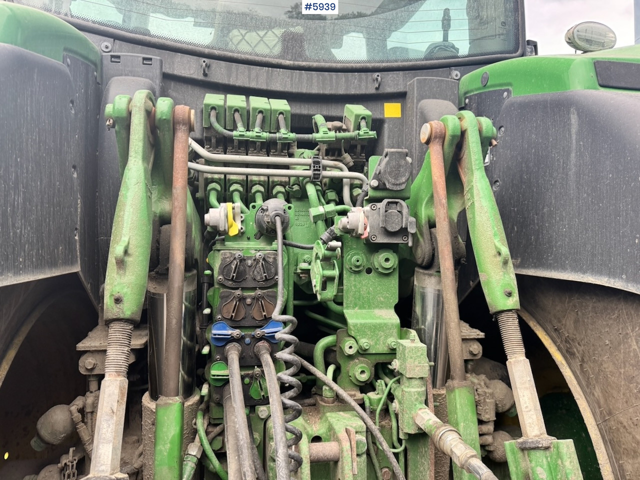 Traktor 2020 John Deere 6215R w/ Front PTO and hydraulics. 2 sets of tires.: foto 16 Traktor 2020 John Deere 6215R w/ Front PTO and hydraulics. 2 sets of tires.: foto 16