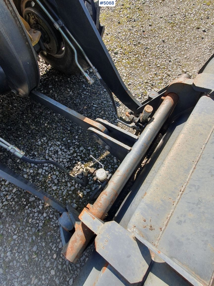 2020 PowerTrack L36 - Fadrom me goma: foto 4 2020 PowerTrack L36 - Fadrom me goma: foto 4