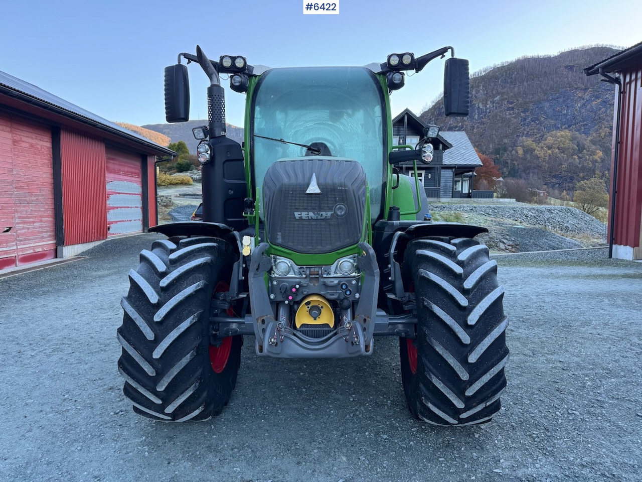 2021 Fendt 314 Vario Profi Plus w/ front hydraulics and front PTO. Low hours! - Traktor: foto 4 2021 Fendt 314 Vario Profi Plus w/ front hydraulics and front PTO. Low hours! - Traktor: foto 4
