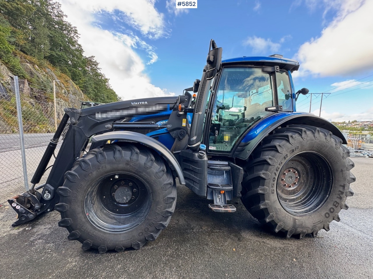 2022 Valtra N175 w/ front loader. - Traktor: foto 4 2022 Valtra N175 w/ front loader. - Traktor: foto 4