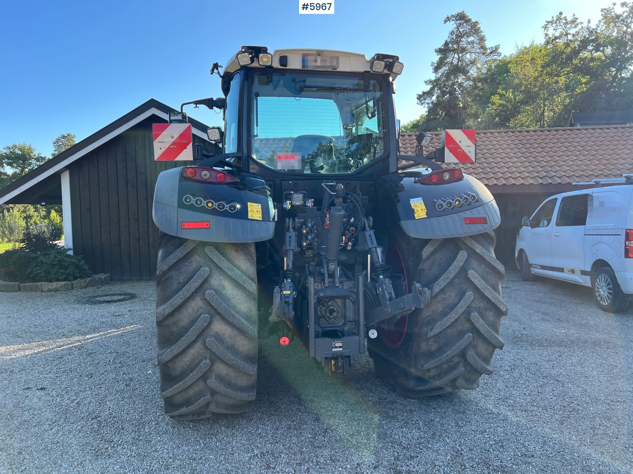 2023 Fendt 724 Vario profi + w/ Front loader and fully equipped - Traktor: foto 4 2023 Fendt 724 Vario profi + w/ Front loader and fully equipped - Traktor: foto 4