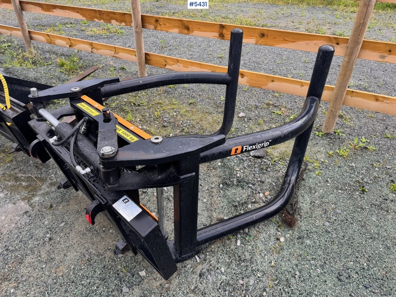 2024 Ålø Flexigrip 160 - Fashetë për Makineri bujqësore: foto 1 2024 Ålø Flexigrip 160 - Fashetë për Makineri bujqësore: foto 1