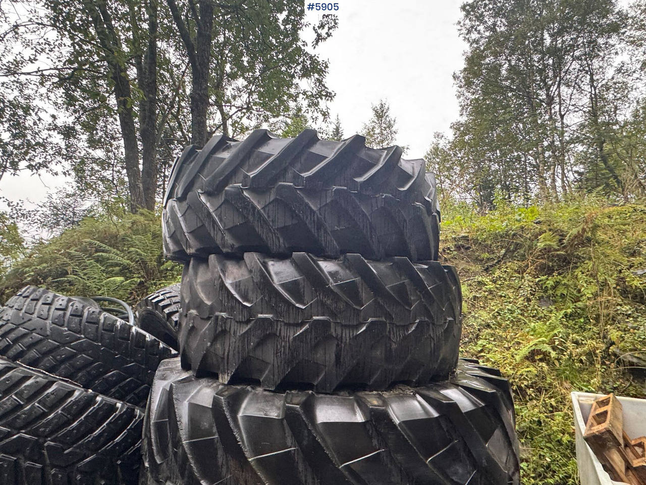 8 pcs Nokian TRI 2 tires. 4 pcs on rims! - Rrota për Makineri ndërtimi: foto 5 8 pcs Nokian TRI 2 tires. 4 pcs on rims! - Rrota për Makineri ndërtimi: foto 5