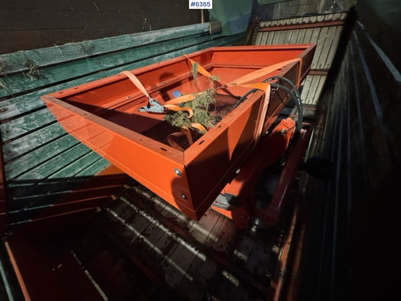 Approx. 1990 Kverneland UN7000 unloading wagon - Shpërndarës plehu kimik: foto 2 Approx. 1990 Kverneland UN7000 unloading wagon - Shpërndarës plehu kimik: foto 2