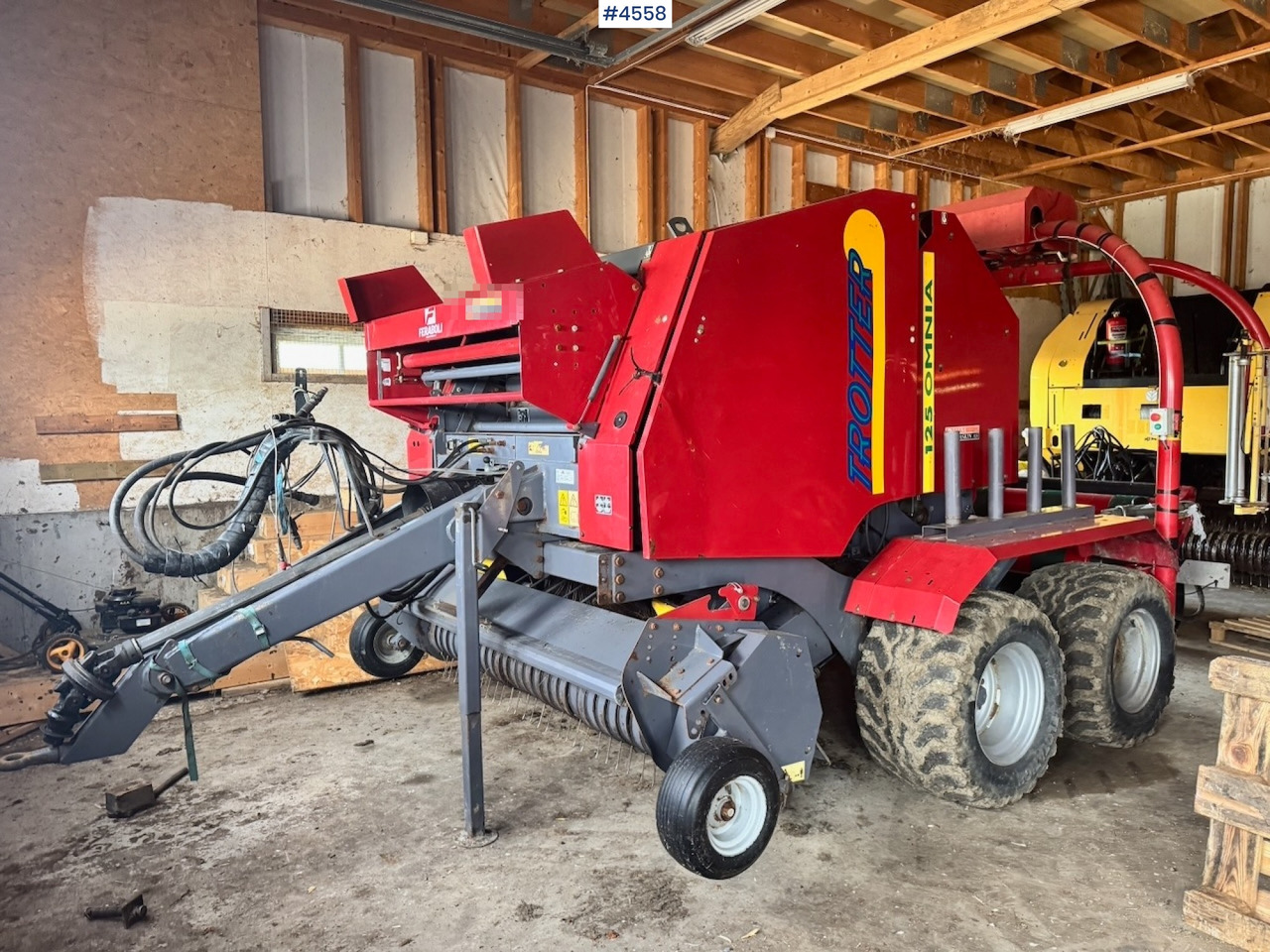 Approx. 2010 FeraBoli Omnia 125 Round Baler - Barkthyese: foto 1 Approx. 2010 FeraBoli Omnia 125 Round Baler - Barkthyese: foto 1
