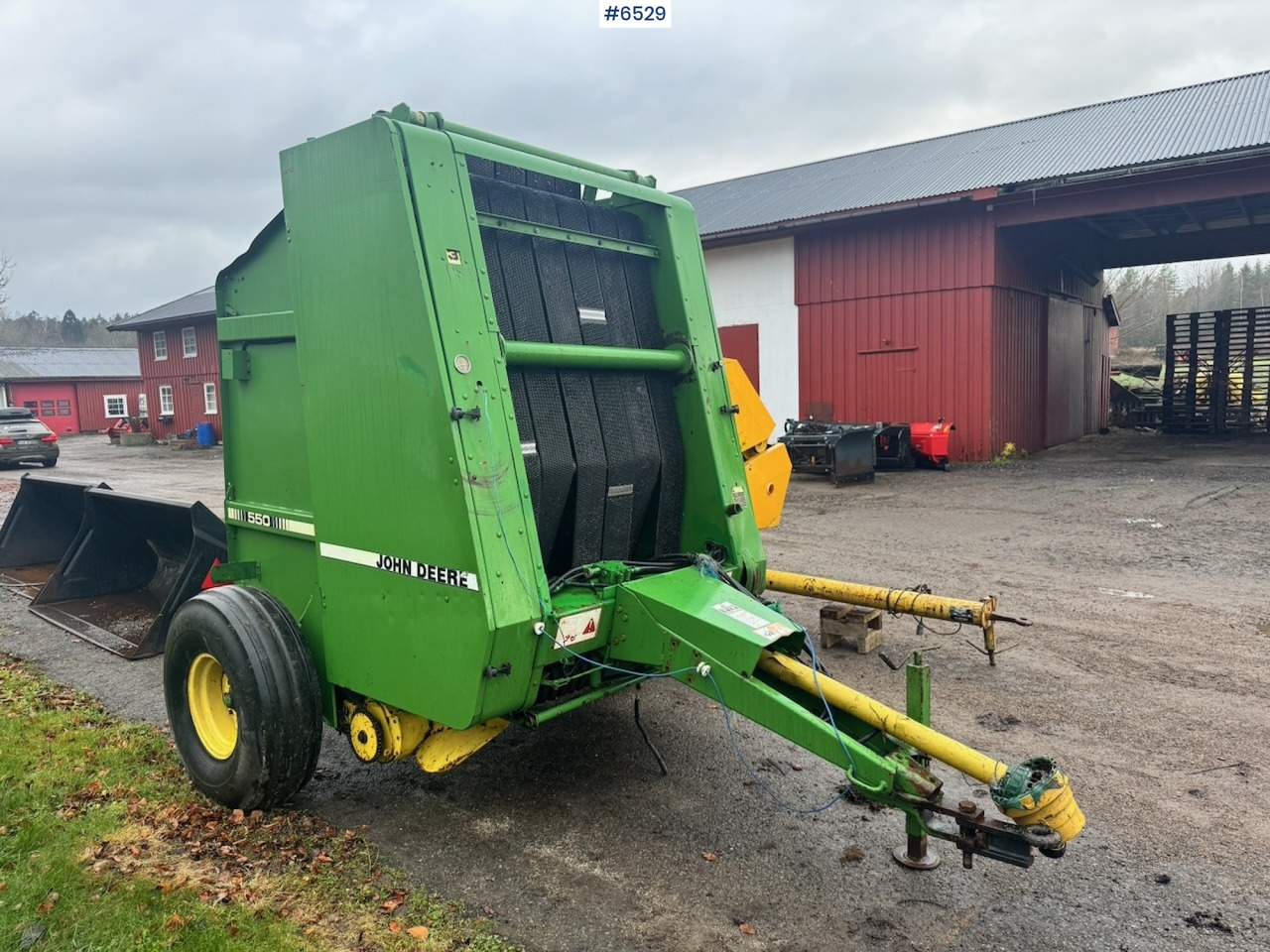 John Deere 550 Rundballepresse m/ Styreboks. - Barkthyese: foto 1 John Deere 550 Rundballepresse m/ Styreboks. - Barkthyese: foto 1
