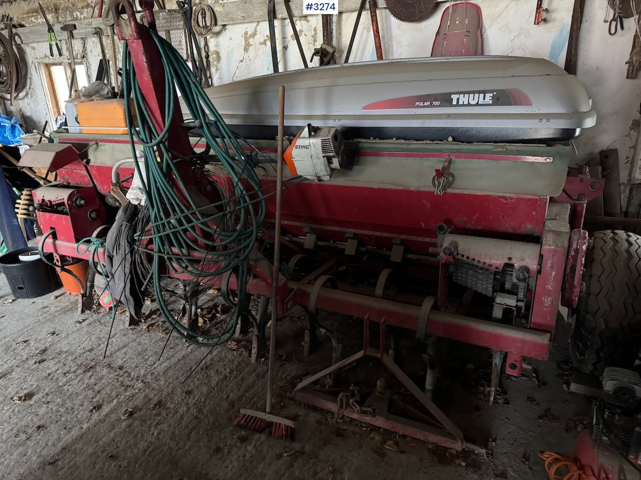 Mbjellëse në radhë Juko 3M Trailed Seeder: foto 10