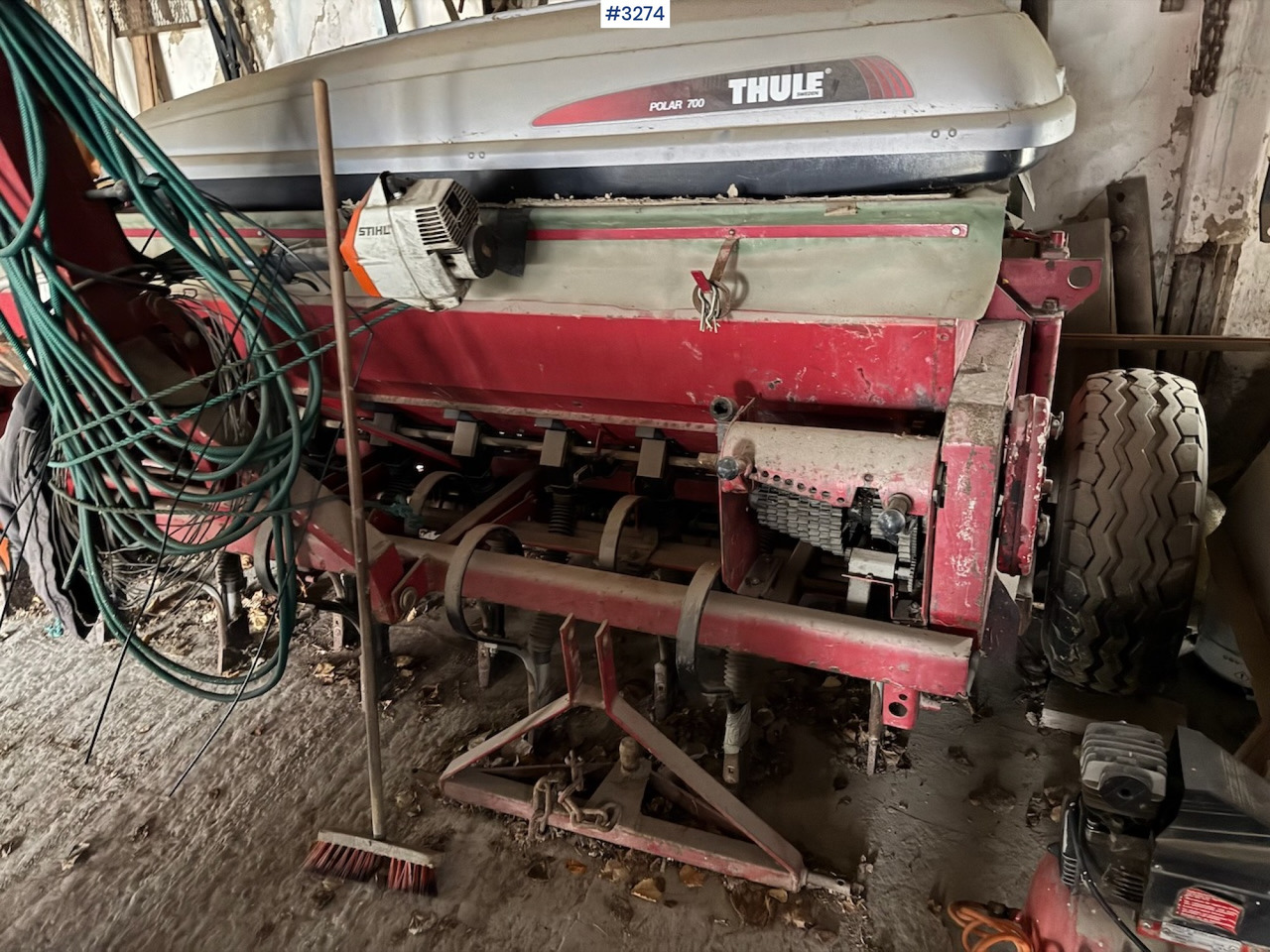 Mbjellëse në radhë Juko 3M Trailed Seeder: foto 8