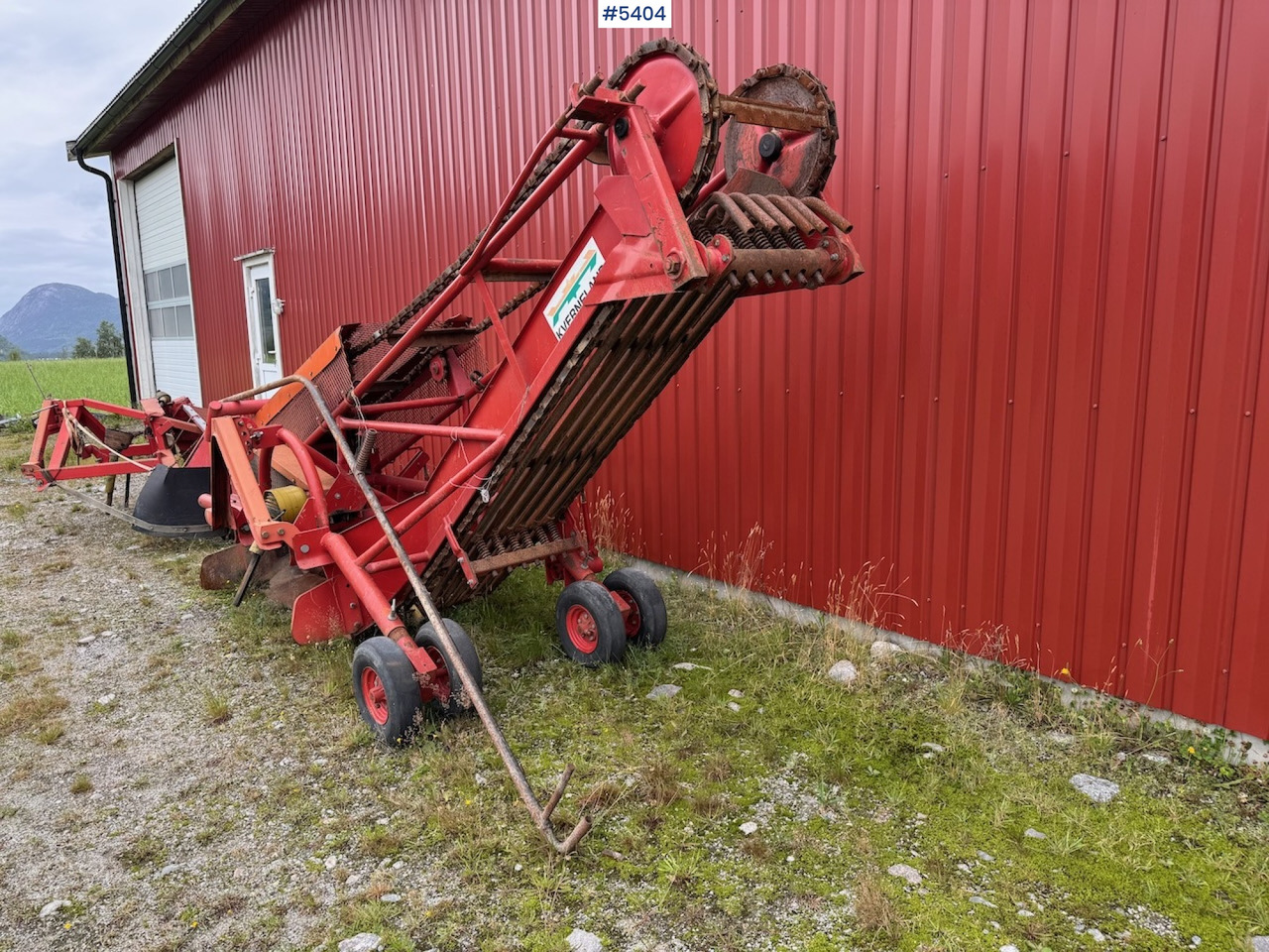 Kverneland Stone Collector - Pajisje për lirimin e tokës: foto 4 Kverneland Stone Collector - Pajisje për lirimin e tokës: foto 4