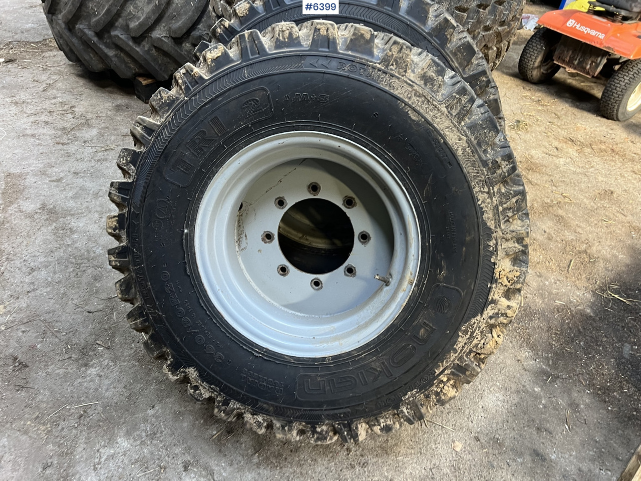 Nokian tri 2 studded tires for tractors - Rrota për Makineri bujqësore: foto 3 Nokian tri 2 studded tires for tractors - Rrota për Makineri bujqësore: foto 3