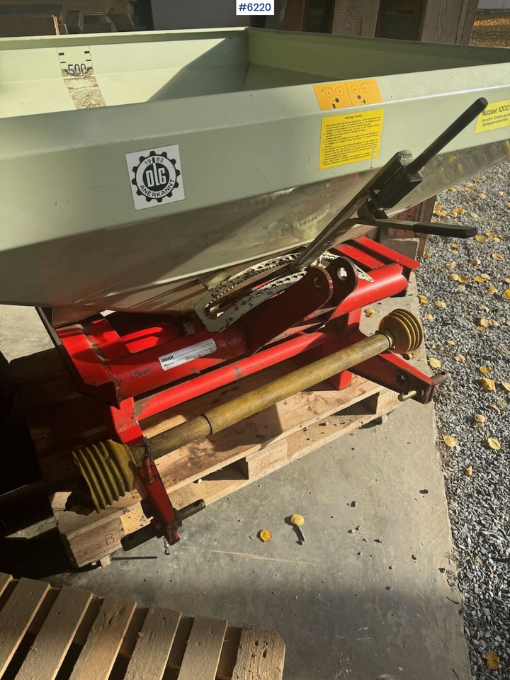 Rauch Komet ZS800 - Shpërndarës plehu kimik: foto 5 Rauch Komet ZS800 - Shpërndarës plehu kimik: foto 5