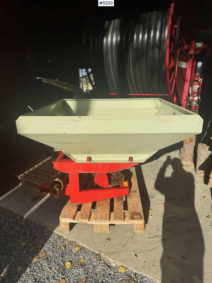 Rauch Komet ZS800 - Shpërndarës plehu kimik: foto 4 Rauch Komet ZS800 - Shpërndarës plehu kimik: foto 4