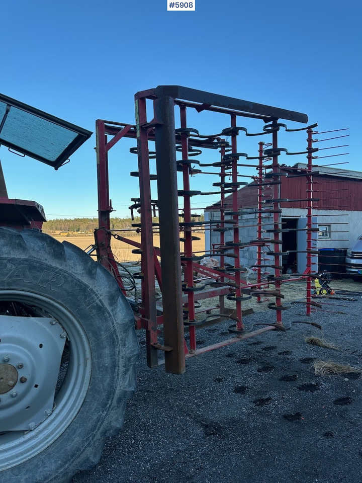 Väderstad Cultivator 4.6 m - Pajisje për lirimin e tokës: foto 4 Väderstad Cultivator 4.6 m - Pajisje për lirimin e tokës: foto 4