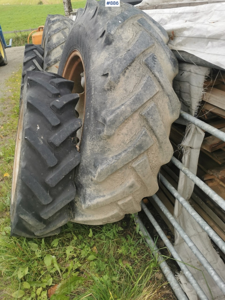 Wheel set on Deutz-Fahr 3.60 - Rrota për Makineri bujqësore: foto 2 Wheel set on Deutz-Fahr 3.60 - Rrota për Makineri bujqësore: foto 2