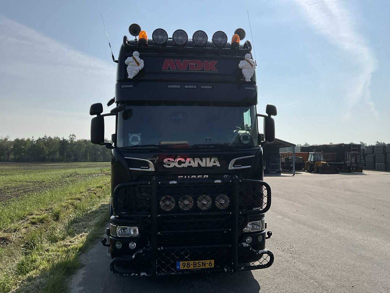 SCANIA R580 6x4 v8 - Gjysmë-kamion: foto 4 SCANIA R580 6x4 v8 - Gjysmë-kamion: foto 4
