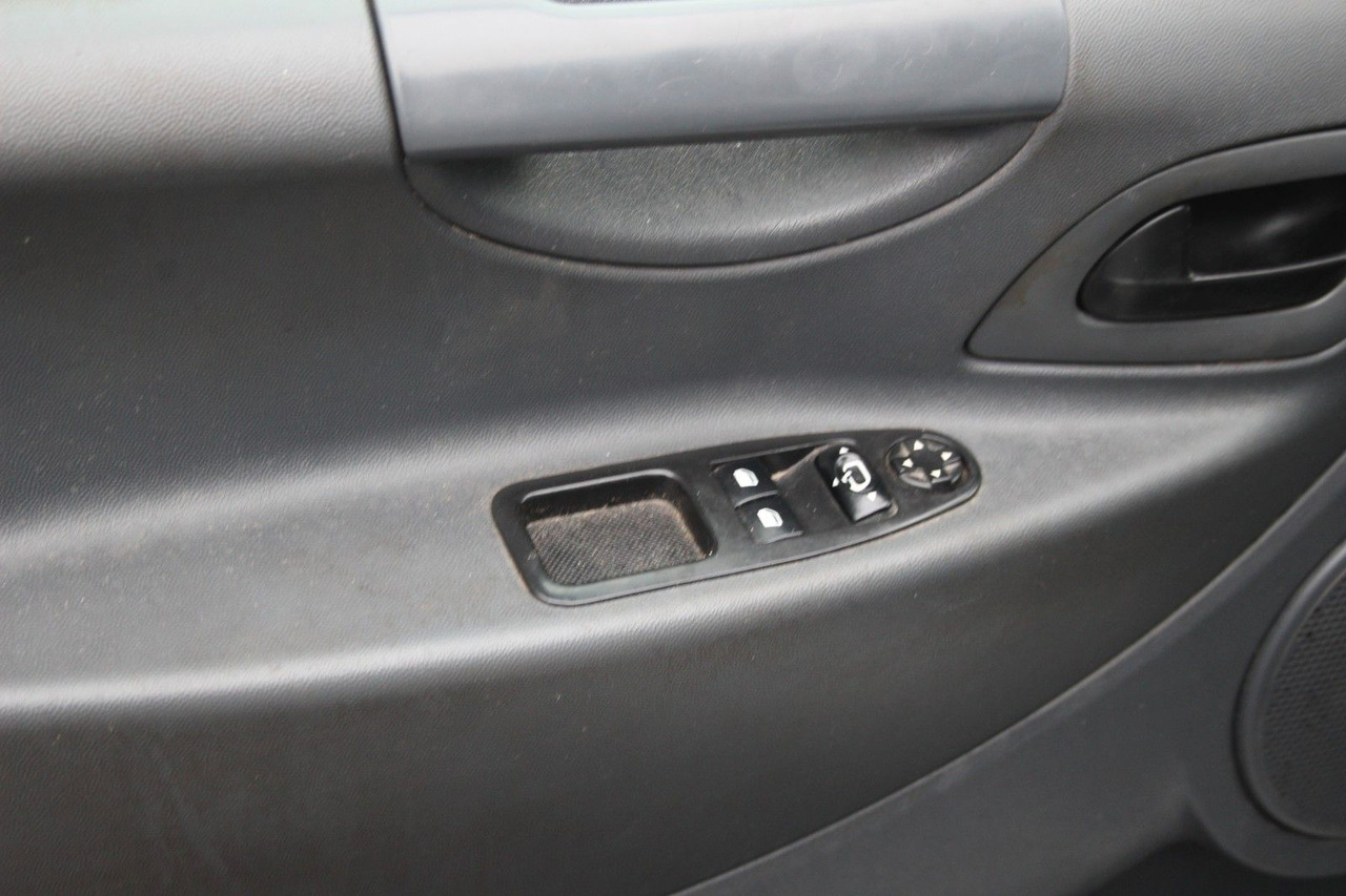 Fiat Scudo L2 H2 Multicab Klima Kamera - Furgon pasagjerësh: foto 4 Fiat Scudo L2 H2 Multicab Klima Kamera - Furgon pasagjerësh: foto 4