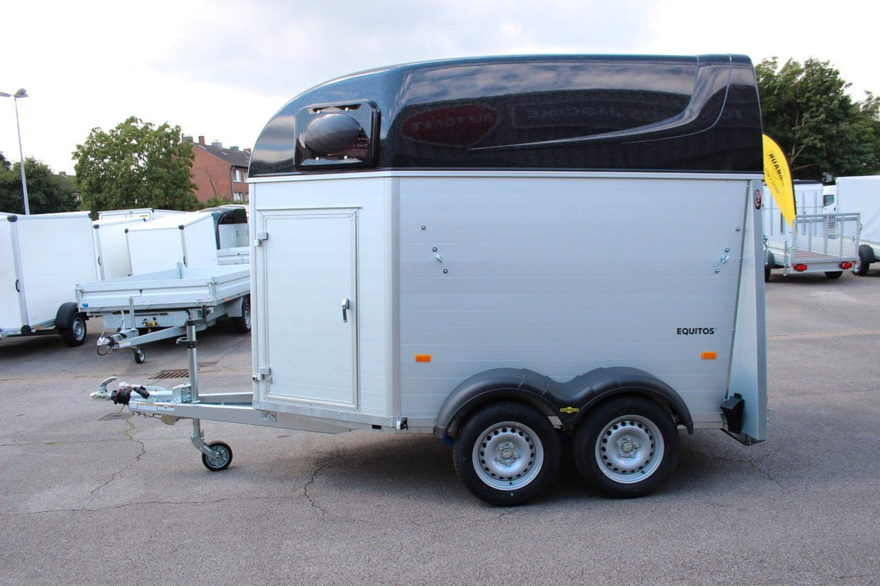 Humbaur Equitos Alu Plus 2400 Pferdeanhänger Sattelkamme - Rimorkio bagëtish: foto 5 Humbaur Equitos Alu Plus 2400 Pferdeanhänger Sattelkamme - Rimorkio bagëtish: foto 5
