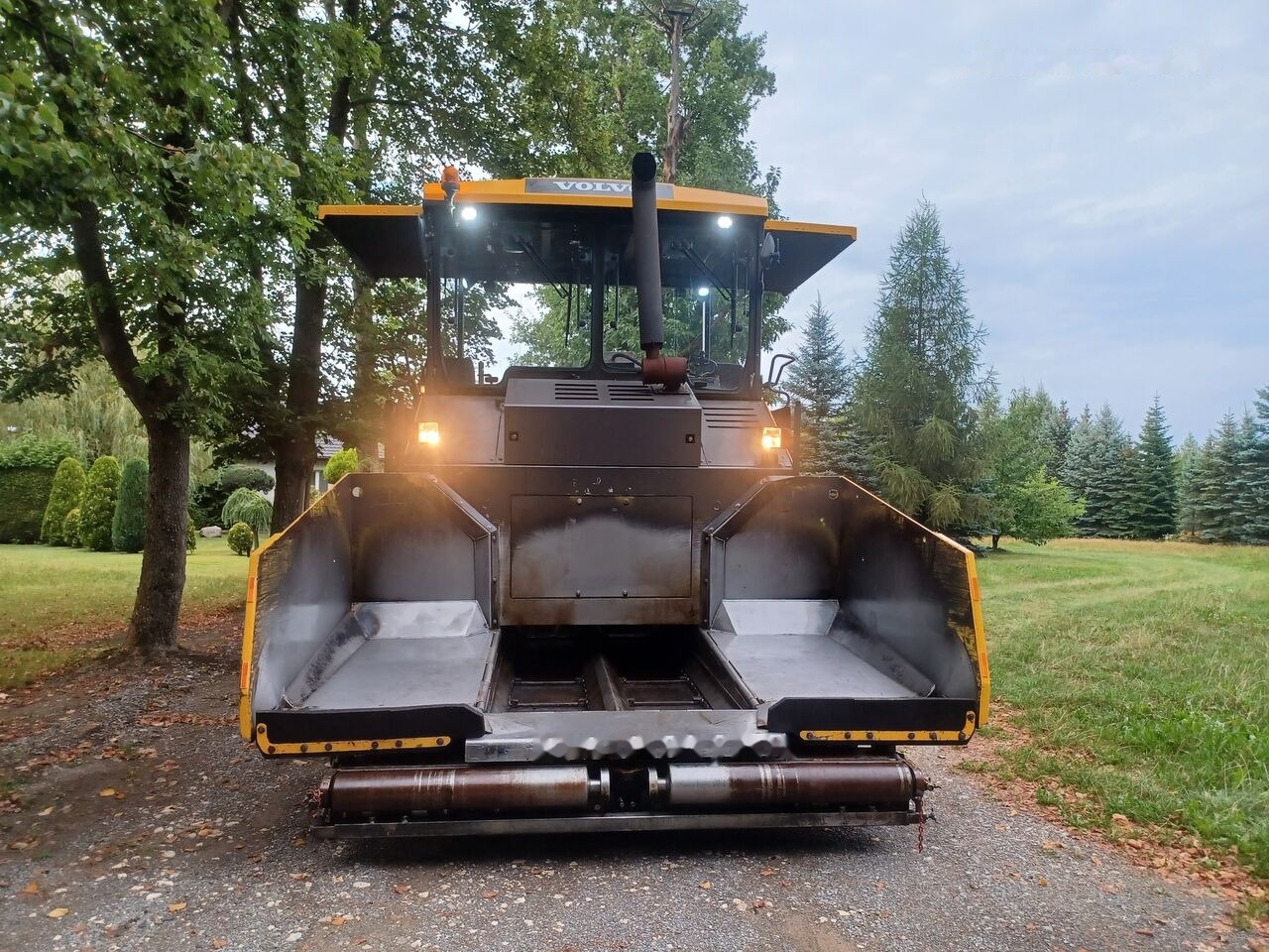 Volvo-ABG P6870C - Shtrues asfalti: foto 4 Volvo-ABG P6870C - Shtrues asfalti: foto 4