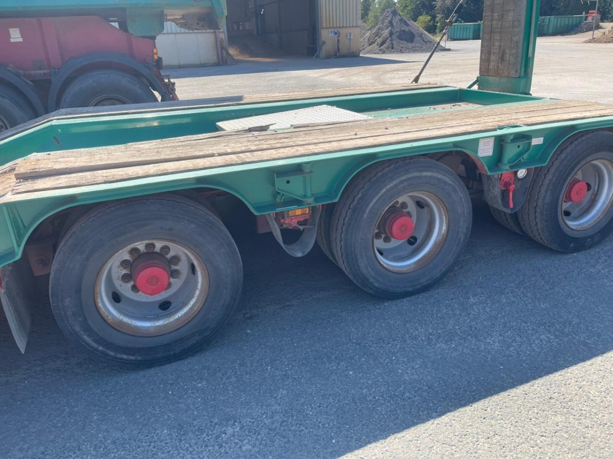 Langendorf Satbue 30/36 - Gjysmë rimorkio me plan ngarkimi të ulët: foto 1 Langendorf Satbue 30/36 - Gjysmë rimorkio me plan ngarkimi të ulët: foto 1
