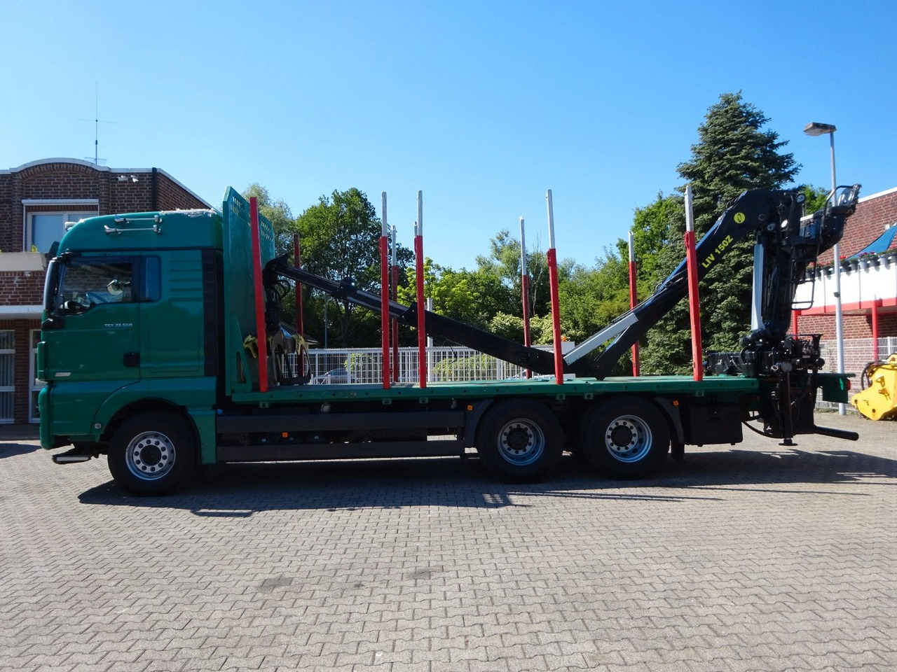 MAN 33.560 TGX mit TAJFUN L150Z Holzladekran 6x4 - Kamion për transport druri, Kamion me vinç: foto 3 MAN 33.560 TGX mit TAJFUN L150Z Holzladekran 6x4 - Kamion për transport druri, Kamion me vinç: foto 3