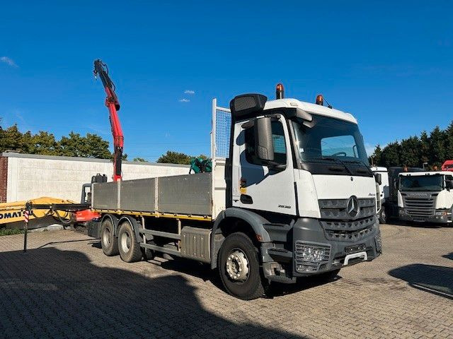 Mercedes-Benz 2636 Pritsche + Fassi F135 Kran 6x4 Blatt-Blatt - Kamion me vinç: foto 3 Mercedes-Benz 2636 Pritsche + Fassi F135 Kran 6x4 Blatt-Blatt - Kamion me vinç: foto 3