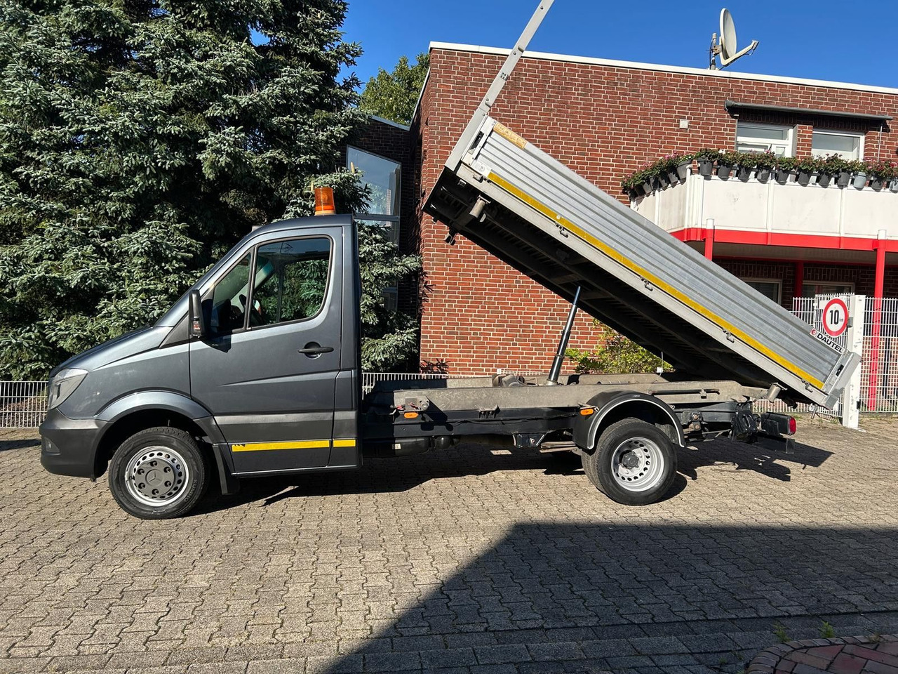 Mercedes-Benz 516CDI SPRINTER DAUTEL ALU-3SKIPPER System 2050 - Kamioncine vetëshkarkuese: foto 1 Mercedes-Benz 516CDI SPRINTER DAUTEL ALU-3SKIPPER System 2050 - Kamioncine vetëshkarkuese: foto 1