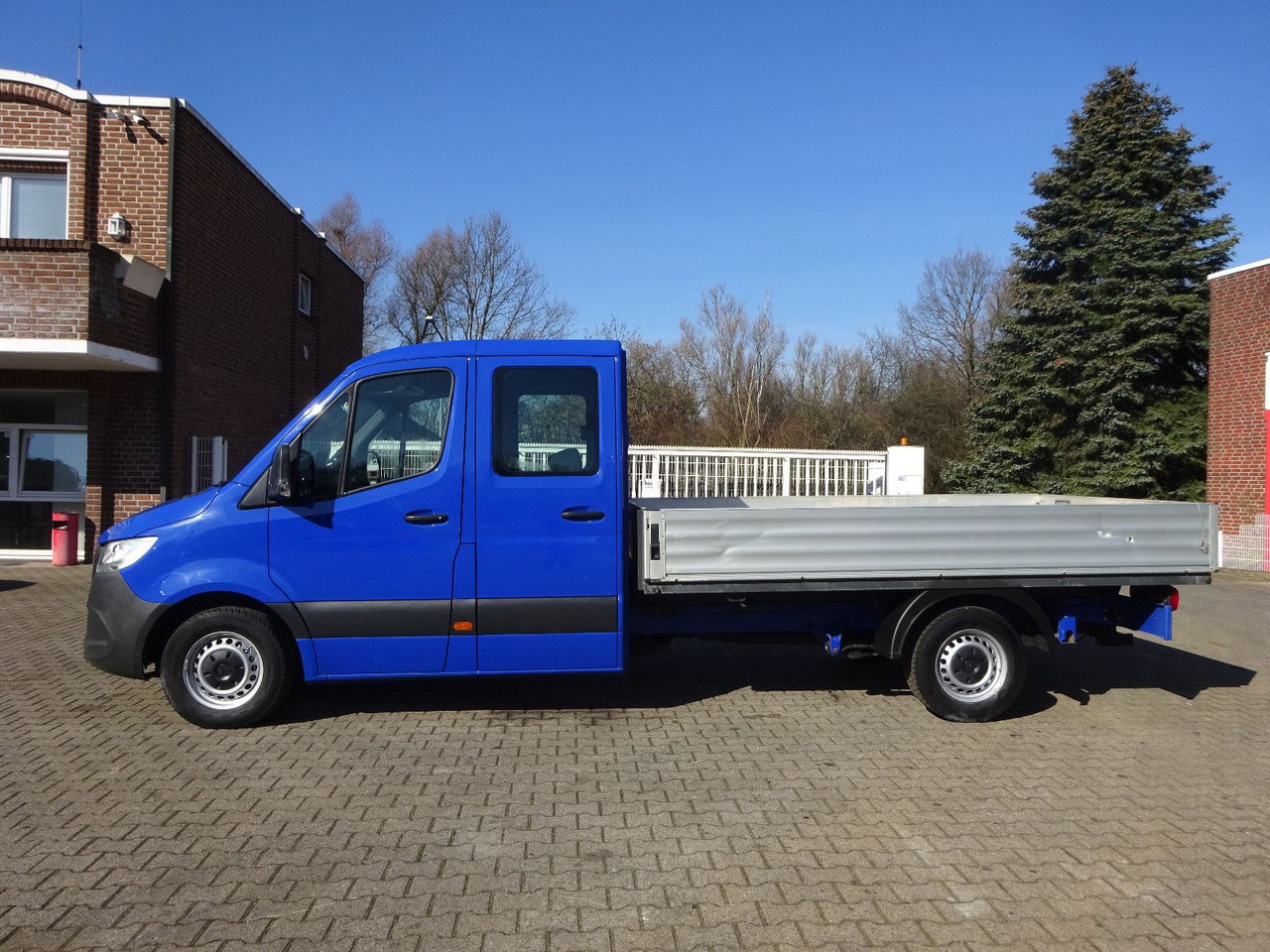Mercedes-Benz Sprinter 314 CDI Pritsche Doppelkabiene 4x2 - Kamioncine me karroceri, Kamioncine dopio kabinë: foto 2 Mercedes-Benz Sprinter 314 CDI Pritsche Doppelkabiene 4x2 - Kamioncine me karroceri, Kamioncine dopio kabinë: foto 2