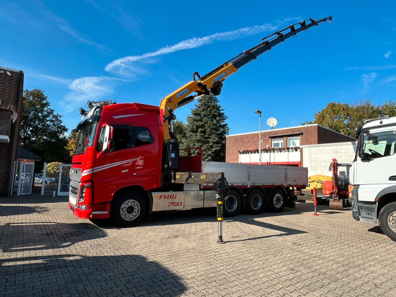 Volvo Autokran FH16 750 Pritsche EFFER 395/8S Lenk - Kamion me vinç: foto 4 Volvo Autokran FH16 750 Pritsche EFFER 395/8S Lenk - Kamion me vinç: foto 4