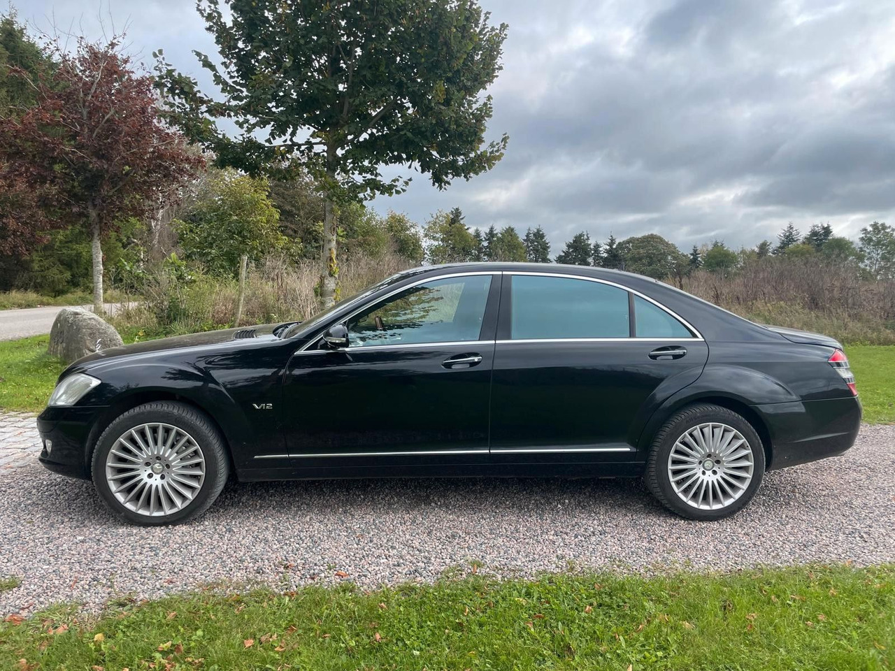 Mercedes-Benz S 600 S-Klasse Limousine - Makinë me portobagazh: foto 2 Mercedes-Benz S 600 S-Klasse Limousine - Makinë me portobagazh: foto 2