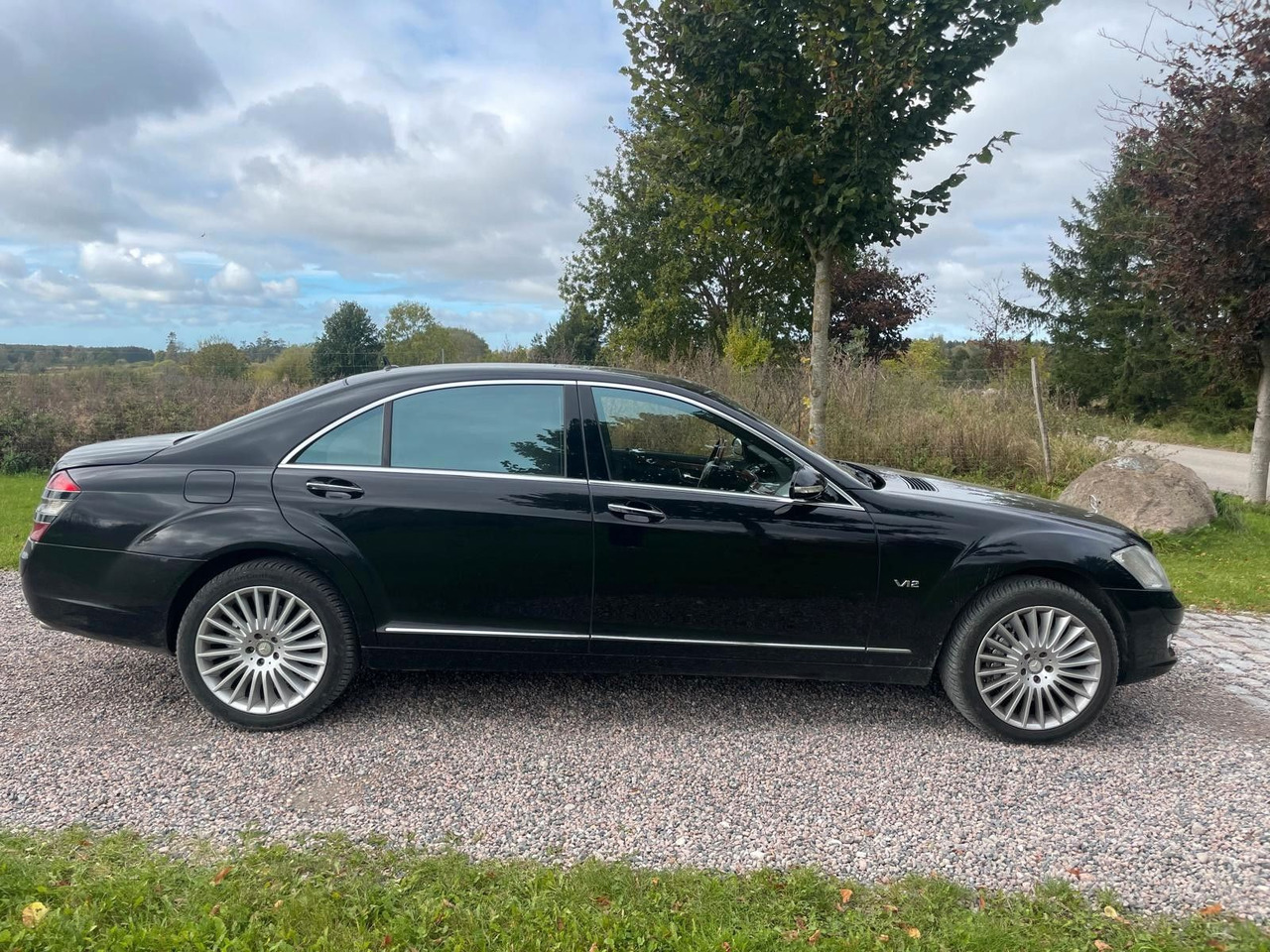 Mercedes-Benz S 600 S-Klasse Limousine - Makinë me portobagazh: foto 5 Mercedes-Benz S 600 S-Klasse Limousine - Makinë me portobagazh: foto 5
