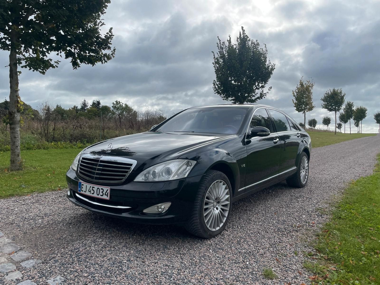 Mercedes-Benz S 600 S-Klasse Limousine - Makinë me portobagazh: foto 1 Mercedes-Benz S 600 S-Klasse Limousine - Makinë me portobagazh: foto 1