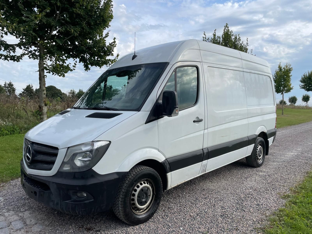 Mercedes-Benz Sprinter II Kasten 216 CDI Lang + Hoch - Furgon i vogël: foto 2 Mercedes-Benz Sprinter II Kasten 216 CDI Lang + Hoch - Furgon i vogël: foto 2