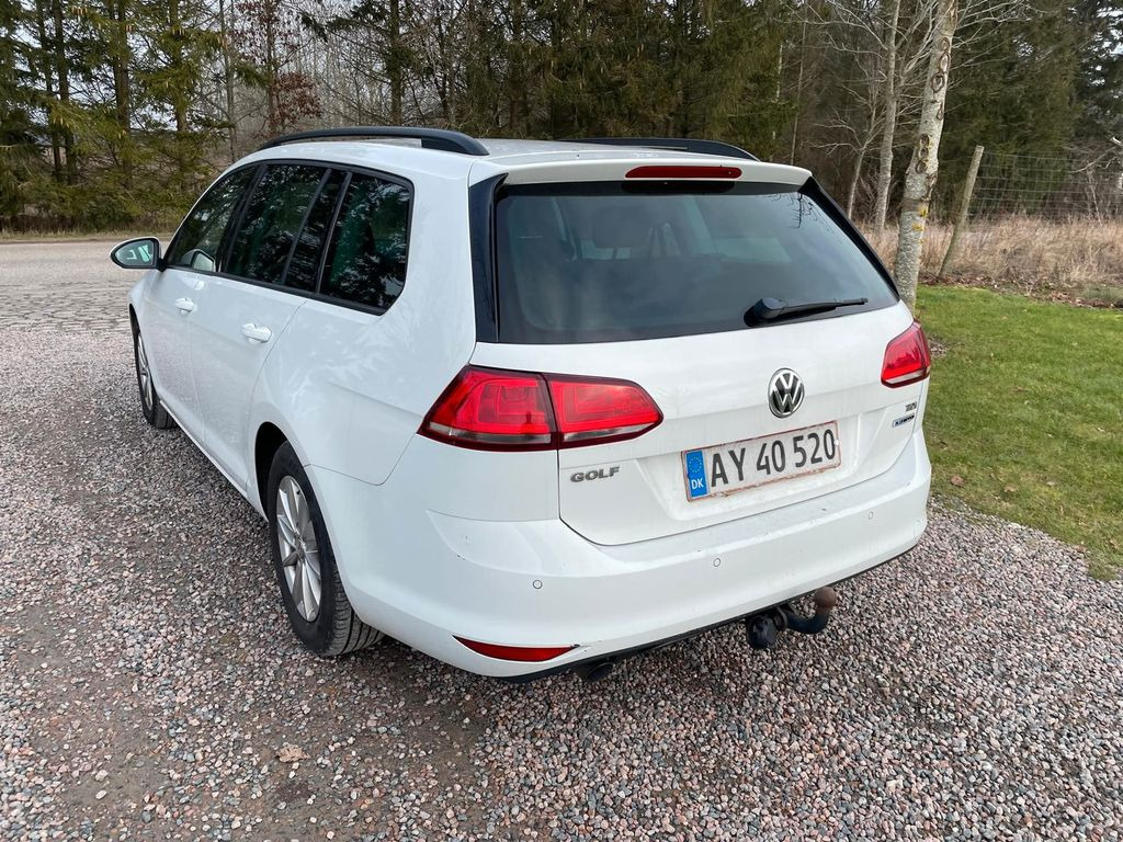 Volkswagen Golf VII Variant Trendline BlueMotion 1.6 TDI - Veturë: foto 3 Volkswagen Golf VII Variant Trendline BlueMotion 1.6 TDI - Veturë: foto 3