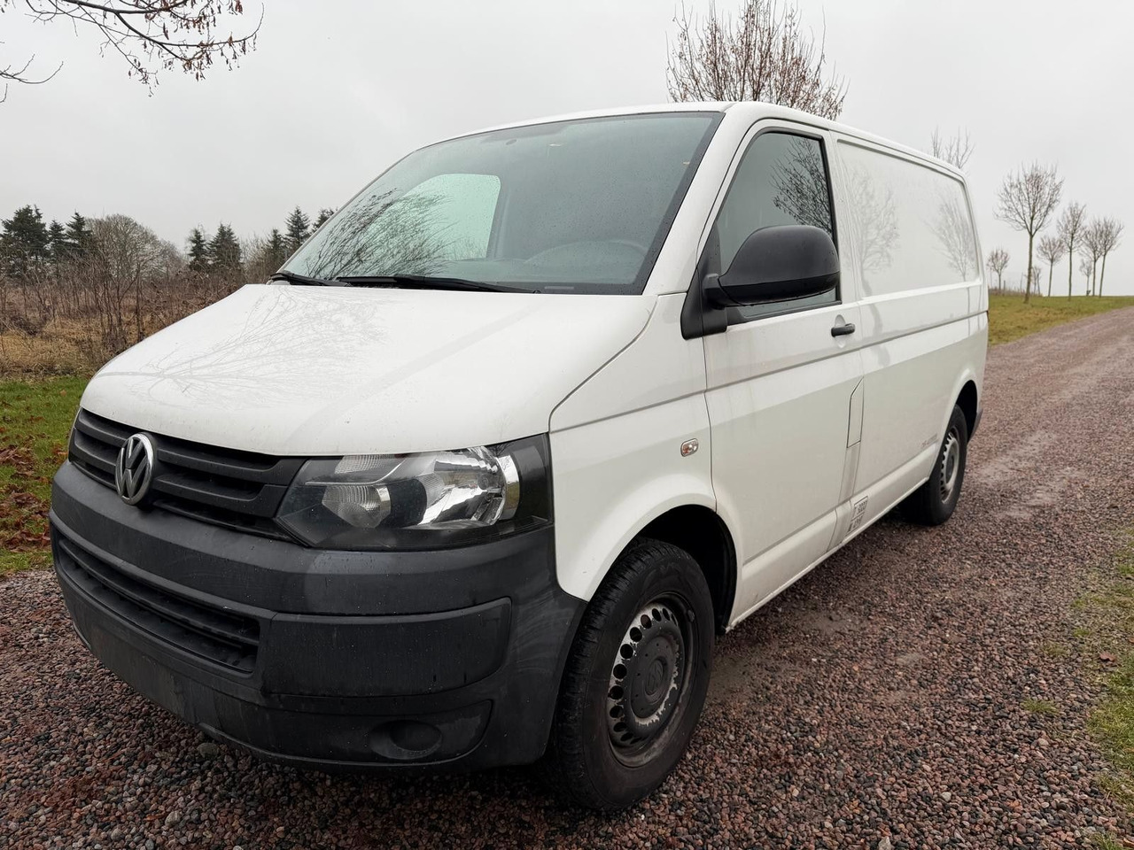 Volkswagen T5 Transporter Kasten-Kombi Kasten - Furgon i vogël: foto 1 Volkswagen T5 Transporter Kasten-Kombi Kasten - Furgon i vogël: foto 1
