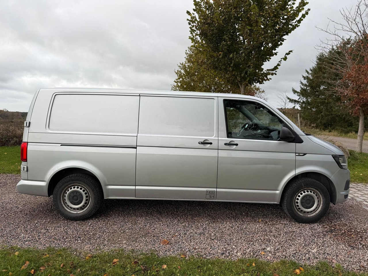 Volkswagen T6 Transporter Kasten lang - Furgon pasagjerësh: foto 5 Volkswagen T6 Transporter Kasten lang - Furgon pasagjerësh: foto 5