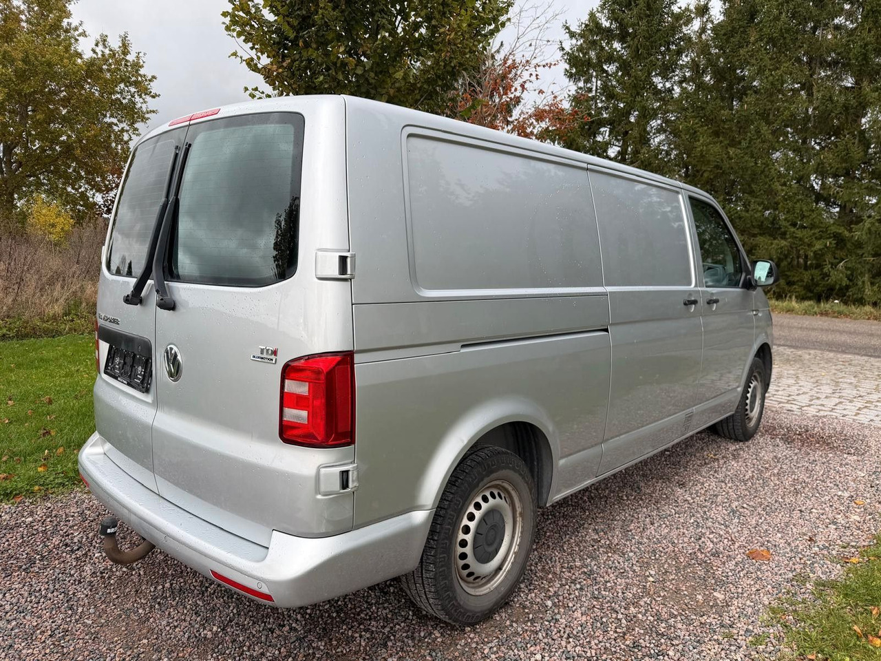 Volkswagen T6 Transporter Kasten lang - Furgon pasagjerësh: foto 4 Volkswagen T6 Transporter Kasten lang - Furgon pasagjerësh: foto 4