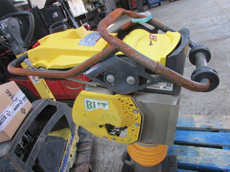 Bomag BT 65 Stampfer 1.200 EUR netto Tamper - Ngjeshës: foto 2 Bomag BT 65 Stampfer 1.200 EUR netto Tamper - Ngjeshës: foto 2