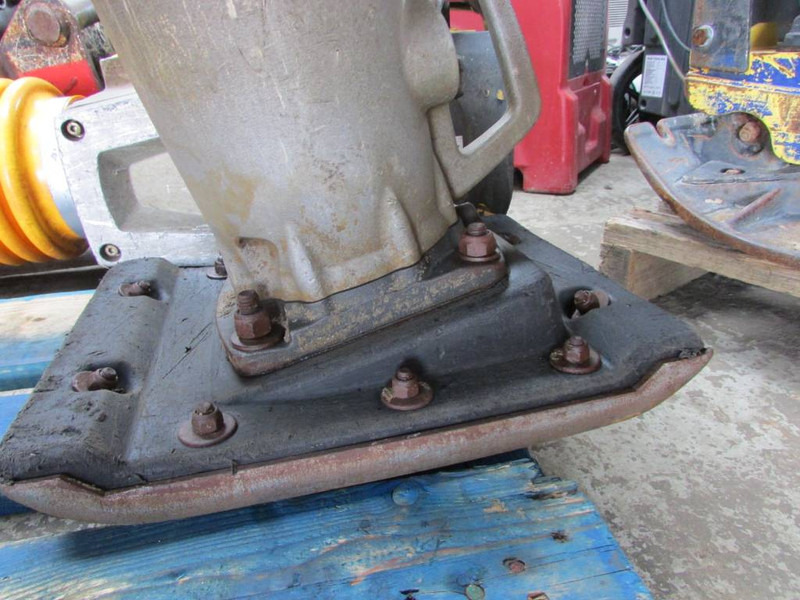 Bomag BT 65 Stampfer 1.200 EUR netto Tamper - Ngjeshës: foto 4 Bomag BT 65 Stampfer 1.200 EUR netto Tamper - Ngjeshës: foto 4