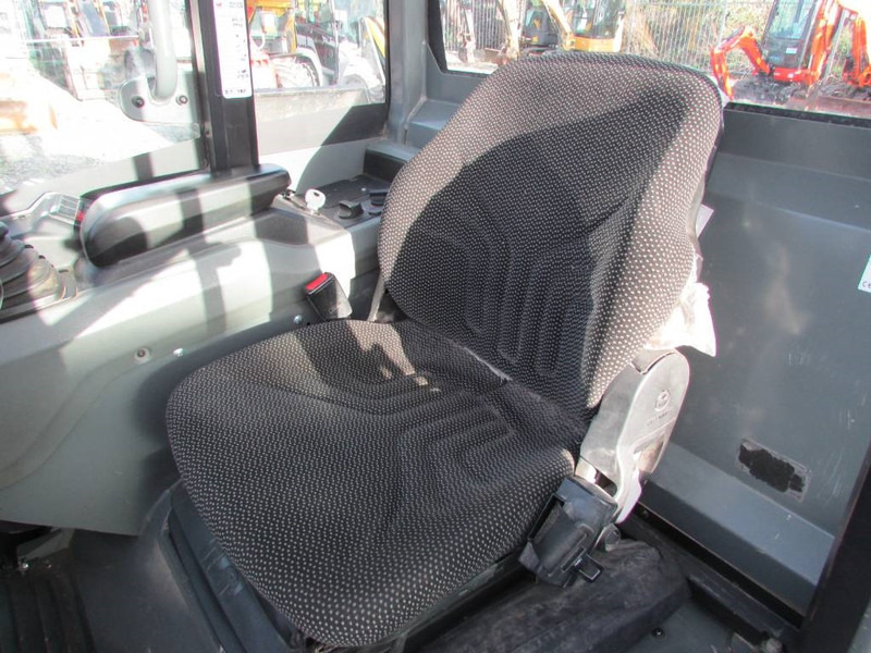 Kramer 5035 Radlader 25.500 EUR - Fadrom me goma: foto 5 Kramer 5035 Radlader 25.500 EUR - Fadrom me goma: foto 5