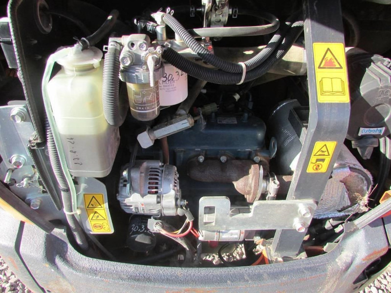 Kubota KX 016-4 Minibagger 13.900 EUR - Miniekskavator: foto 5 Kubota KX 016-4 Minibagger 13.900 EUR - Miniekskavator: foto 5