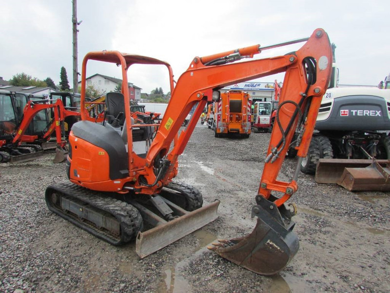 Kubota U 27-4 Canopy Minibagger 17.500 EUR - Miniekskavator: foto 3 Kubota U 27-4 Canopy Minibagger 17.500 EUR - Miniekskavator: foto 3